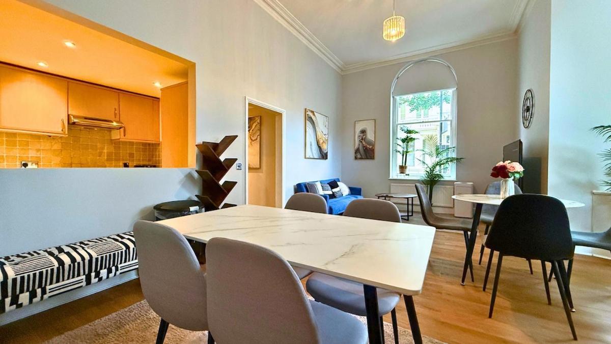 Apartment Kensington Hyde Park Sleeps 10 People High Ceilings
