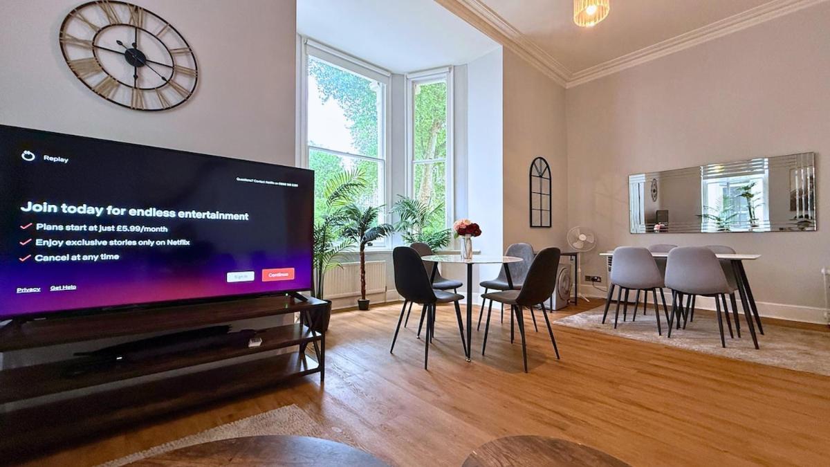 Kensington Hyde Park Sleeps 10 People High Ceilings Apartment