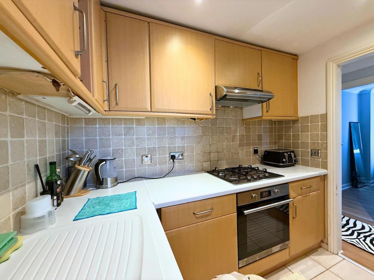 Kensington Hyde Park Sleeps 10 People High Ceilings Apartamento *